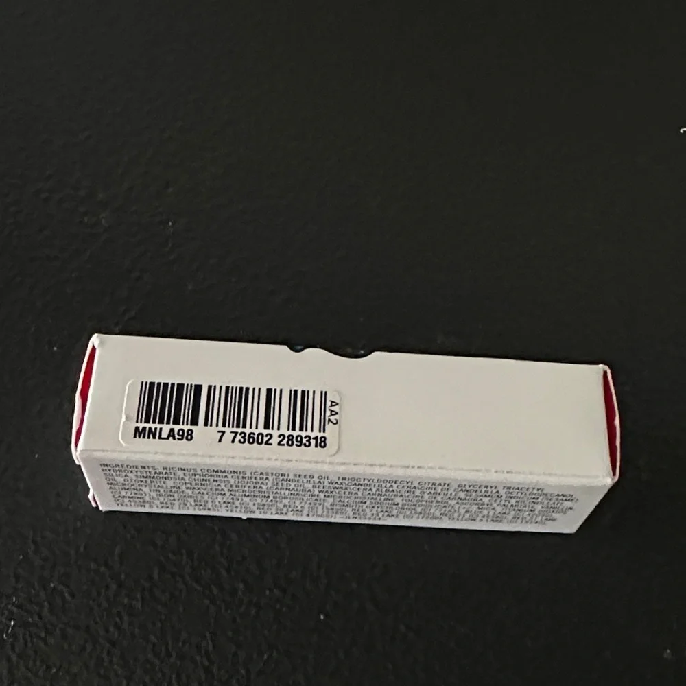 MAC Cosmetics Archie's Girls ‘Betty Bright’ coral lipstick. Limited Edition - Picture 7 of 7